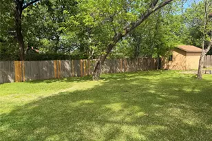 126 Sanders Pl, Irving, TX 75062 - Photo 33