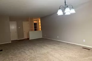 126 Sanders Pl, Irving, TX 75062 - Photo 7