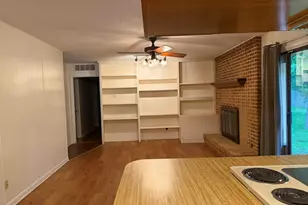 126 Sanders Pl, Irving, TX 75062 - Photo 11