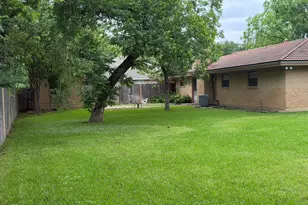 126 Sanders Pl, Irving, TX 75062 - Photo 35