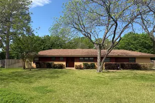 126 Sanders Pl, Irving, TX 75062 - Photo 3