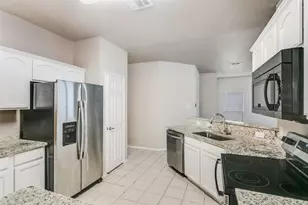 9705 Hedge Bell Dr, McKinney, TX 75072 - Photo 7