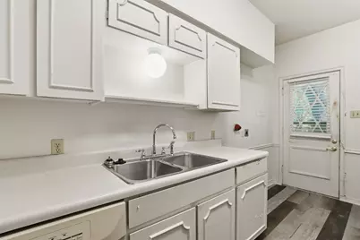 4320 Bellaire Drive S #131W, Fort Worth, TX 76109 - Photo 9