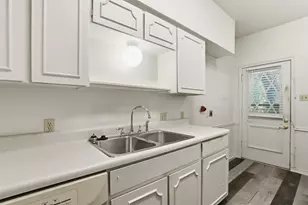 4320 Bellaire Dr S, Fort Worth, TX 76109 - Photo 9