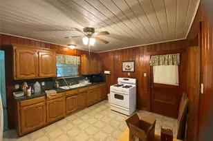 516 S McKinney St, Mexia, TX 76667 - Photo 17