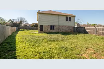 322 Thousand Oaks Drive, Lake Dallas, TX 75065 - Photo 5