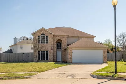 322 Thousand Oaks Drive, Lake Dallas, TX 75065 - Photo 1