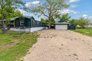 211 Kickapoo Trail, Weatherford, TX 76087 - Photo 35