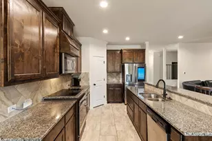 2501 Bunker Hill Dr, Burleson, TX 76028 - Photo 7