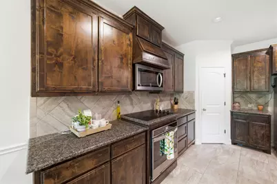 2501 Bunker Hill Drive, Burleson, TX 76028 - Photo 11