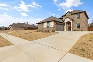 2501 Bunker Hill Dr, Burleson, TX 76028 - Photo 1