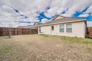 1105 Wildflower St, Ennis, TX 75119 - Photo 25