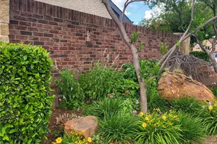 6401 Vintage Lake Dr, Arlington, TX 76016 - Photo 5