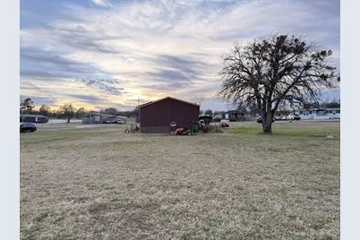 208 Farmhouse, Springtown, TX 76082 - Photo 33