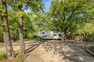 813 Co Rd 3680, Paradise, TX 76073 - Photo 25