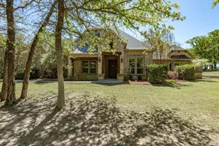 104 Lariat Ct, Azle, TX 76020 - Photo 3