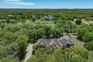 104 Lariat Ct, Azle, TX 76020 - Photo 5