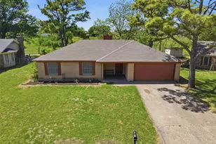 2026 Pebblecreek Dr, Cleburne, TX 76033 - Photo 29