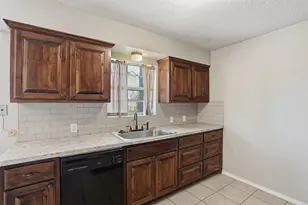 2026 Pebblecreek Dr, Cleburne, TX 76033 - Photo 19