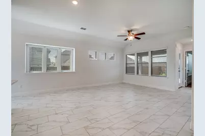 229 Town Park Avenue, Princeton, TX 75407 - Photo 5