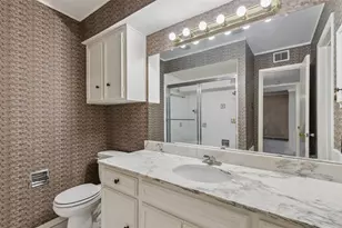 7918 Royal Ln, Dallas, TX 75230 - Photo 21