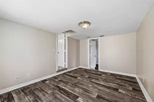 317 12th St, Grand Prairie, TX 75051 - Photo 23