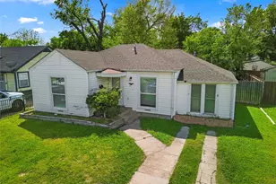 317 12th St, Grand Prairie, TX 75051 - Photo 5