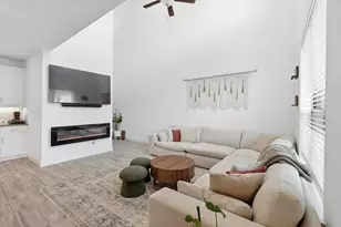 2737 Majesty Dr, Little Elm, TX 75068 - Photo 5