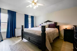 943 Morgan Dr, Burleson, TX 76028 - Photo 13