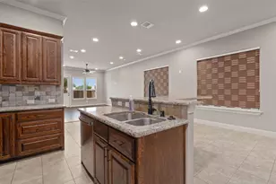 2317 Chrystal Dr, Carrollton, TX 75006 - Photo 5