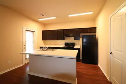 232 Michelle Drive, Grand Prairie, TX 75051 - Photo 5