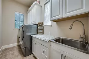 11124 Berkeley Hall Ln, Frisco, TX 75033 - Photo 11