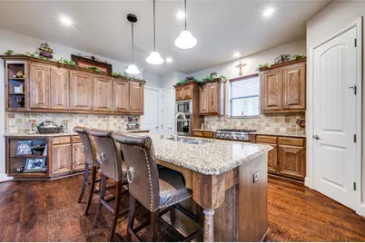 11124 Berkeley Hall Lane, Frisco, TX 75033 - Photo 9