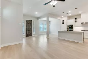 704 Yellow Warbler Wy, Arlington, TX 76005 - Photo 5