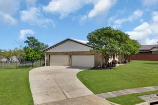 348 Hardwicke Ln, Little Elm, TX 75068 - Photo 5