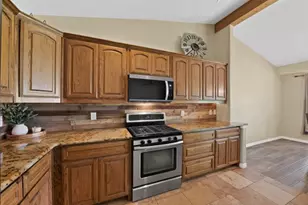 348 Hardwicke Ln, Little Elm, TX 75068 - Photo 11
