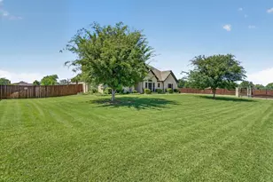 2000 Adams Ln S, Azle, TX 76020 - Photo 33