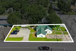 208 S 31st St, Corsicana, TX 75110 - Photo 1