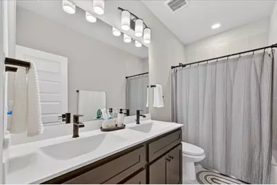 624 Treaty Oak Drive, Lewisville, TX 75056 - Photo 17