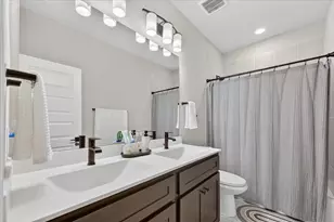 624 Treaty Oak Dr, Lewisville, TX 75056 - Photo 17