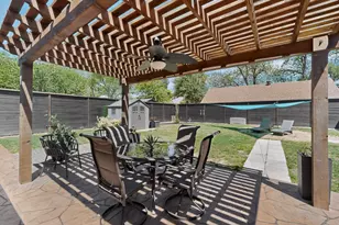 5102 Denton Dr, Dallas, TX 75235 - Photo 23