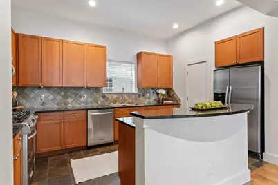 4830 Cedar Springs Road #32, Dallas, TX 75219 - Photo 11