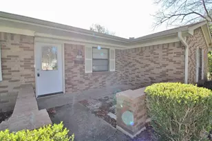 101 Auburn St, Waxahachie, TX 75165 - Photo 3