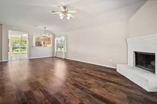 512 Baylor Dr, Greenville, TX 75402 - Photo 9