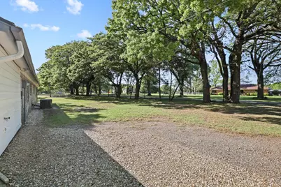 2415 N Shore Drive, Bonham, TX 75418 - Photo 31