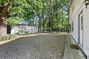 2415 N Shr Dr, Bonham, TX 75418 - Photo 29