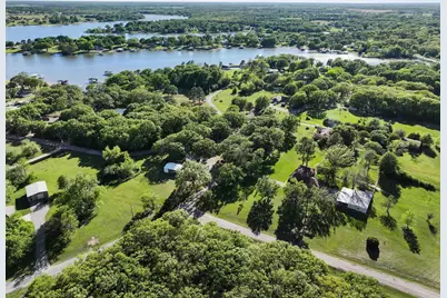 2415 N Shore Drive, Bonham, TX 75418 - Photo 11