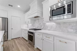 523 Cobblestone Ln, Irving, TX 75039 - Photo 5