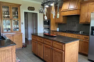 214 Vz County Road 4411, Ben Wheeler, TX 75754 - Photo 11