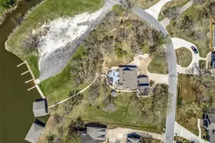 810 Kiowa Dr E, Lake Kiowa, TX 76240 - Photo 25